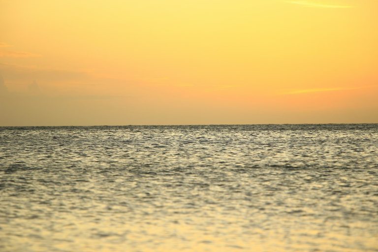 calm bay boat distance monte cristi