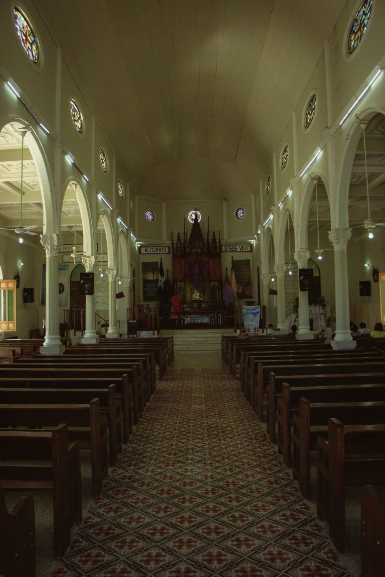 church interior pews stained glass monte cristi