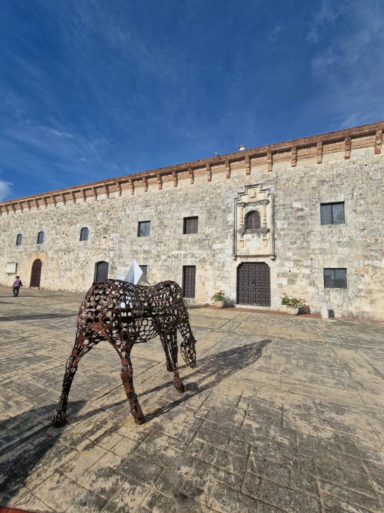 colonial plaza metal giraffe sculpture catedral primada santo domingo