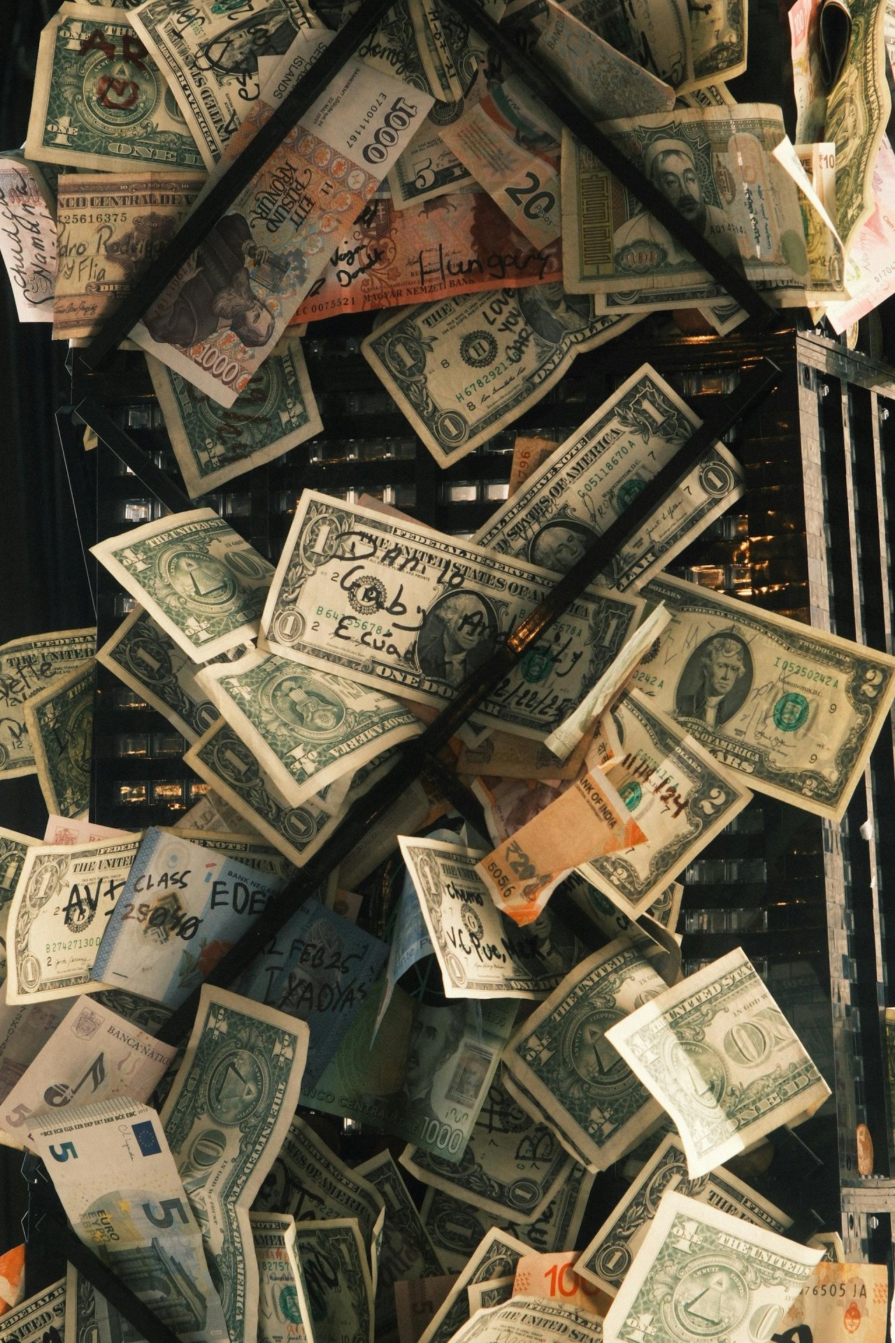 International currency notes for banking in the Dominican Republic