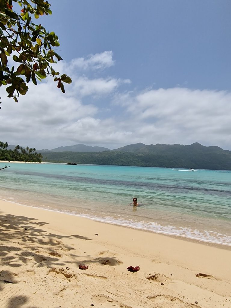 las galeras main beach calm water palm headland samana