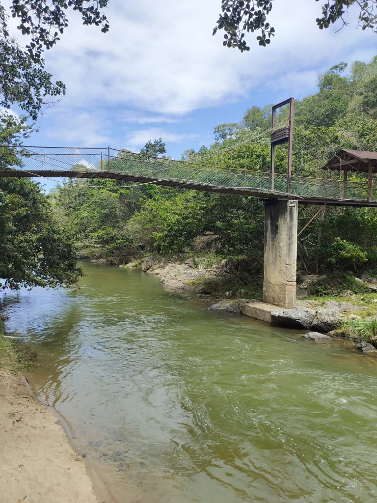 rio yaque del norte suspension bridge bank jarabacoa