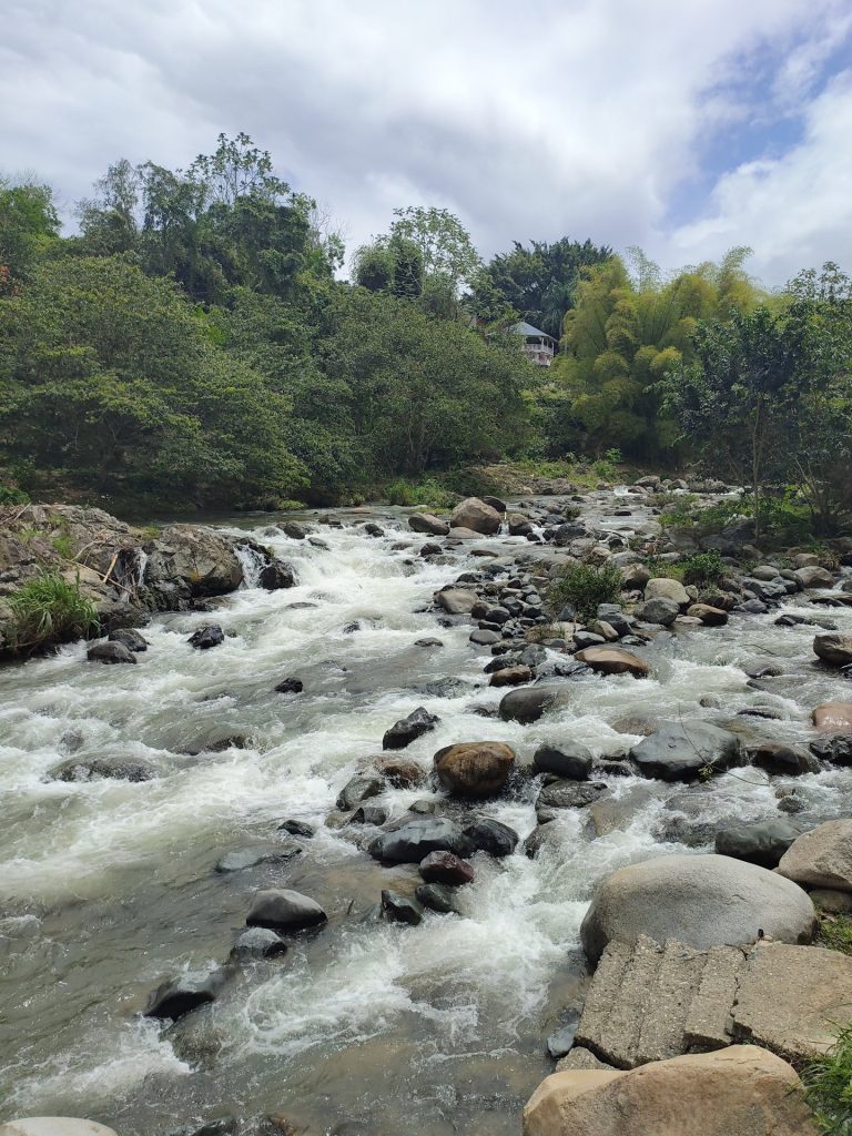 rio yaque del norte white water rapids boulders jarabacoa
